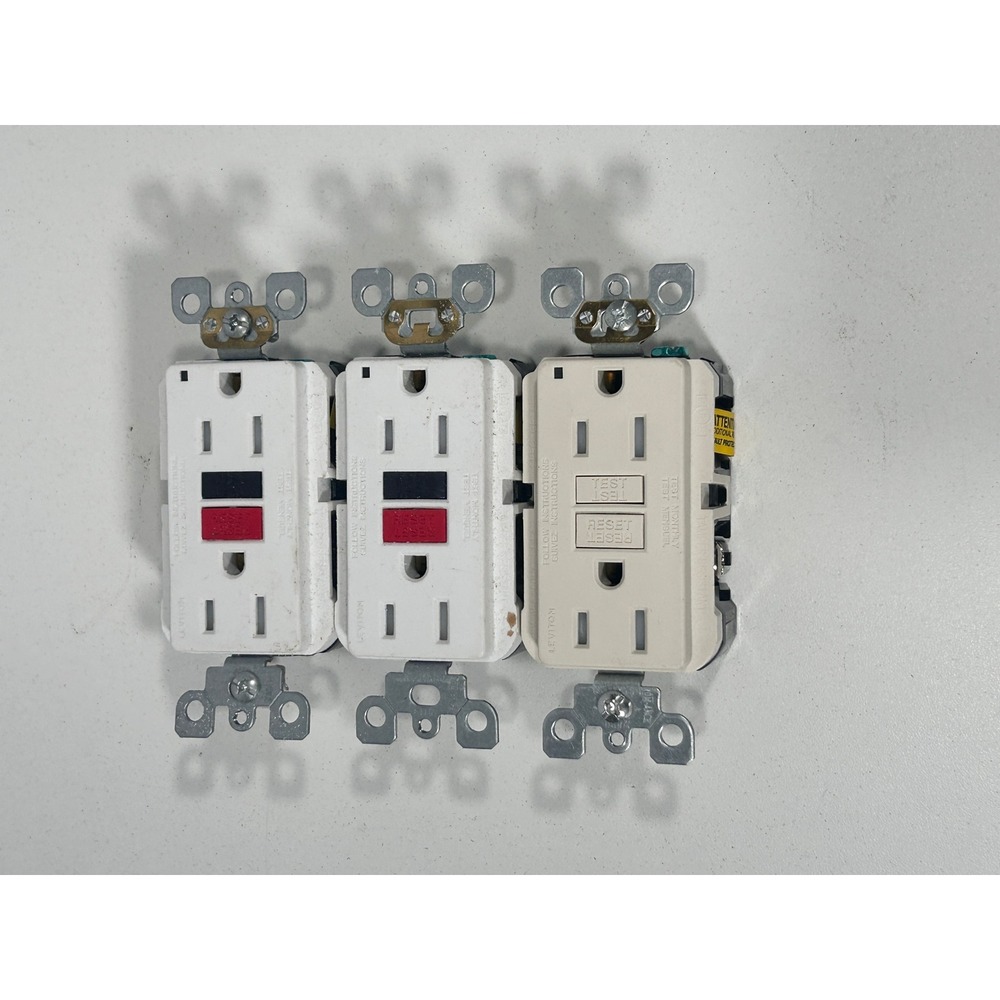 Leviton GFCI Outlets 20A 125V Lot of 3 White and Almond 2-Pole Class A 99115-041